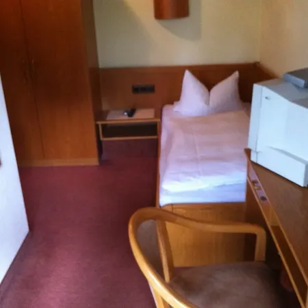 Bacchusstube Garni Inn 3*