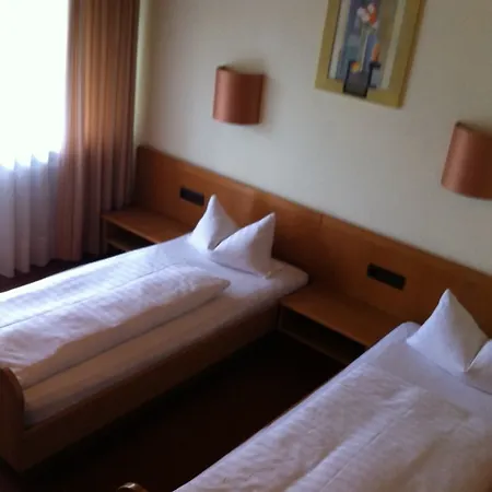 Inn Bacchusstube Garni 3*